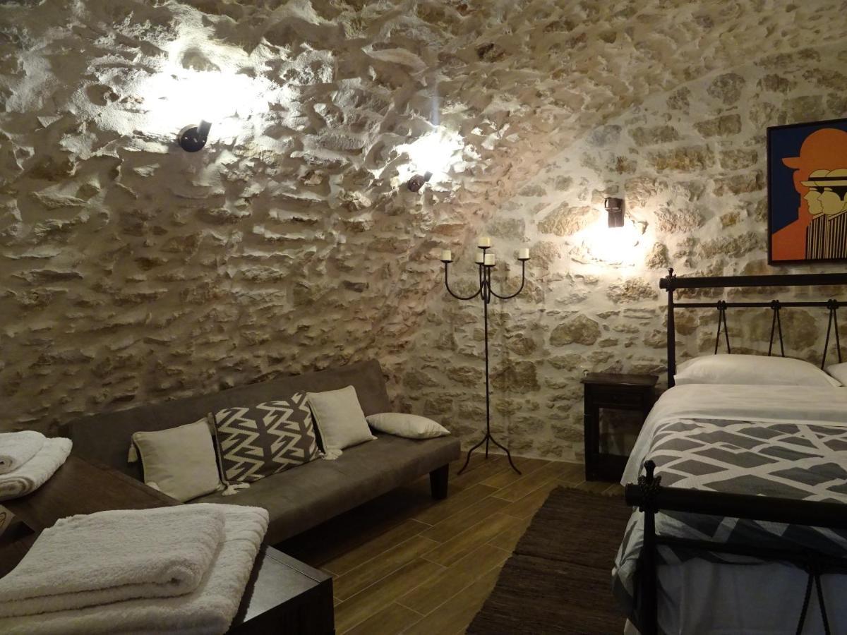 Aspasia House Holiday home Oitilon