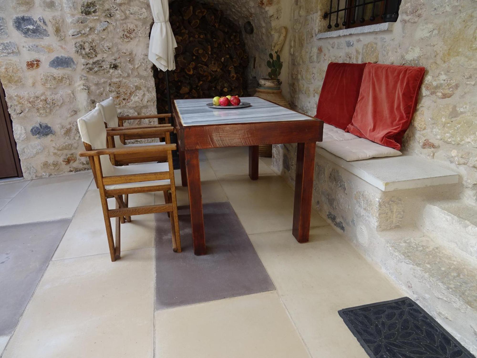 Aspasia House Holiday home Oitilon