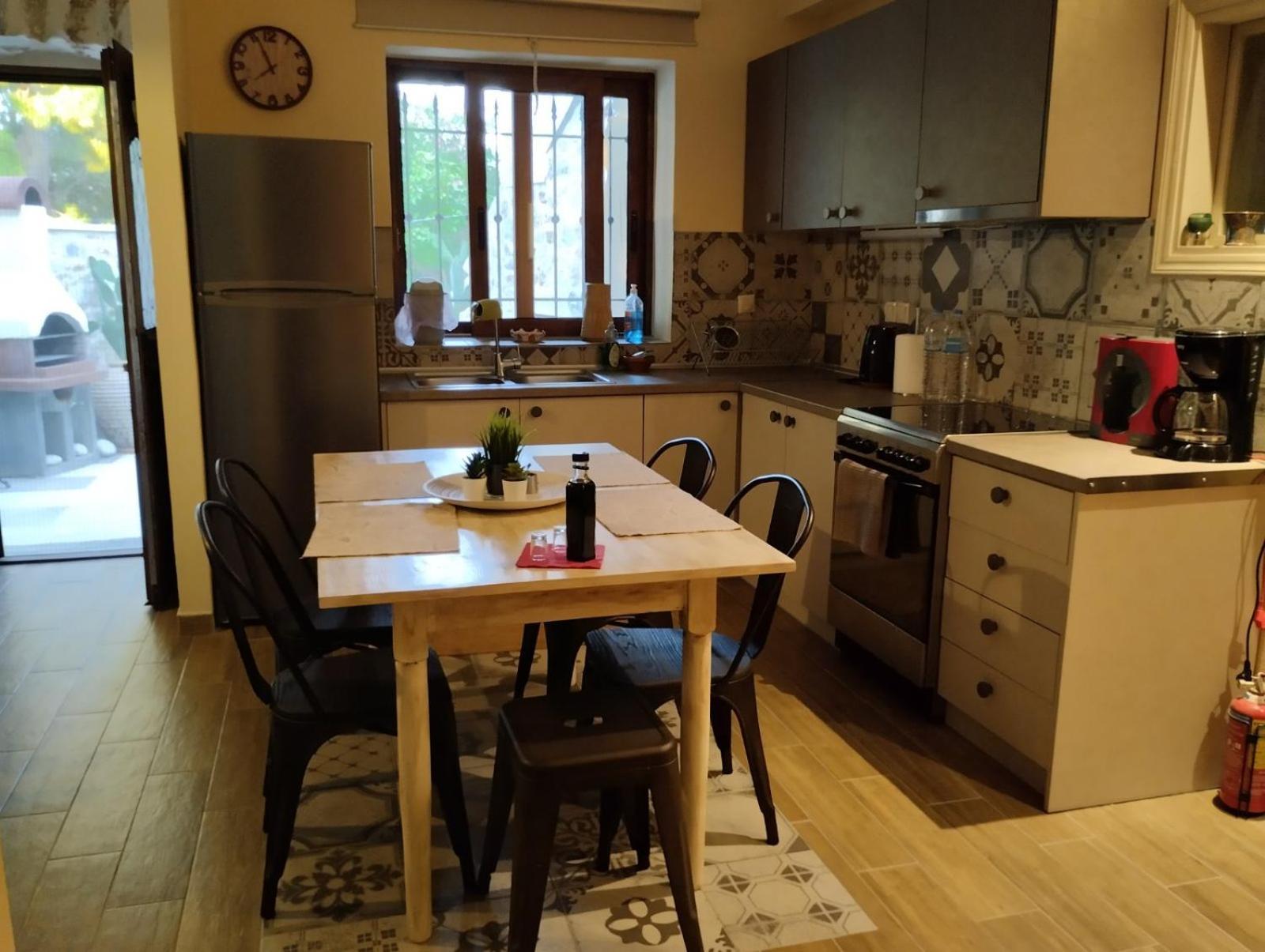 Aspasia House Oitilon